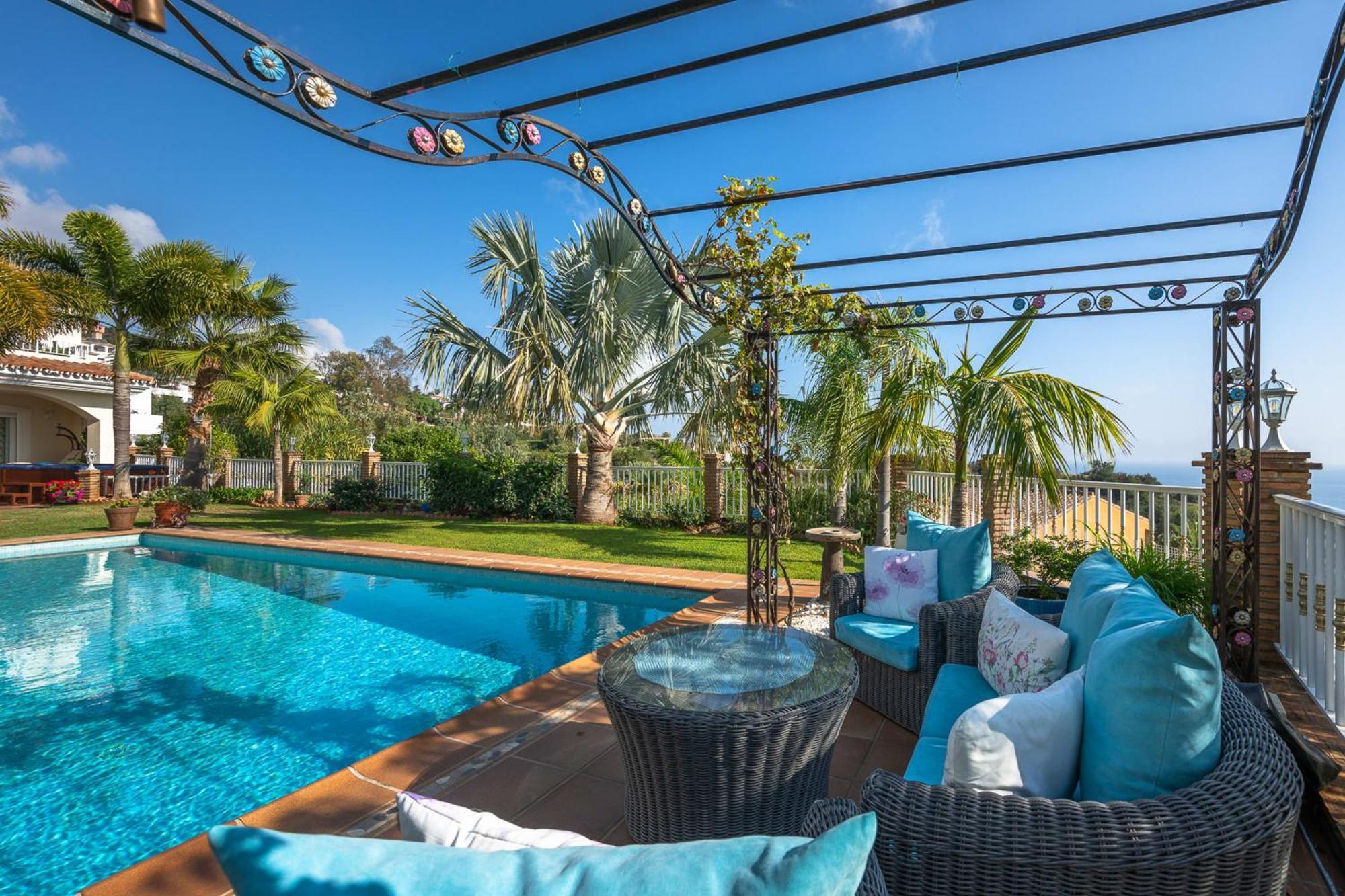 Your Private Paradise Luxurious Todo For Unforgettable Villa Benalmadena